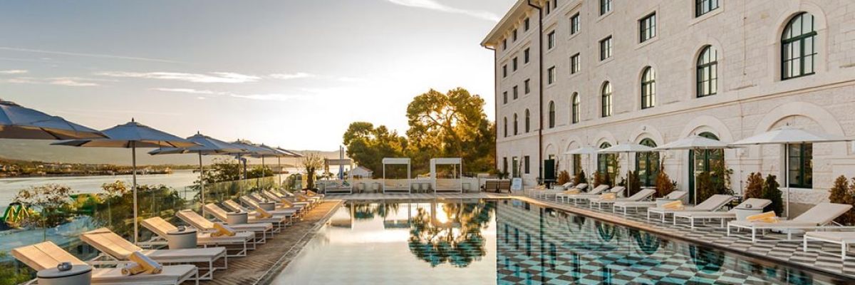 Hotel-Brown-Beach-HouseSpa-Trogir-2-Lokve-Quality-Windows