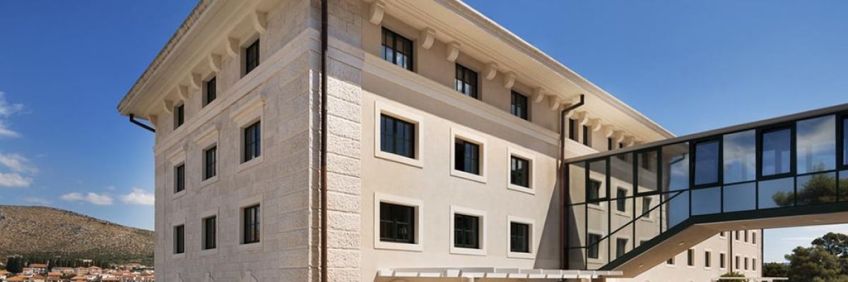 Hotel-Brown-Beach-HouseSpa-Trogir-5-Lokve-Quality-Windows